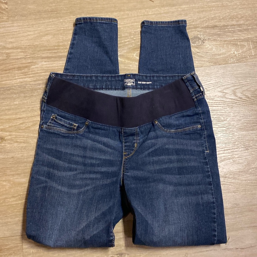 Levi Maternity Skinny Jeans size M